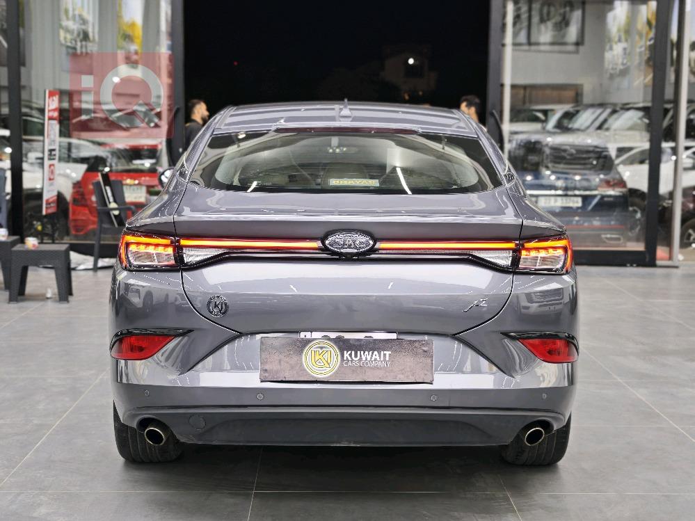 جاك J7